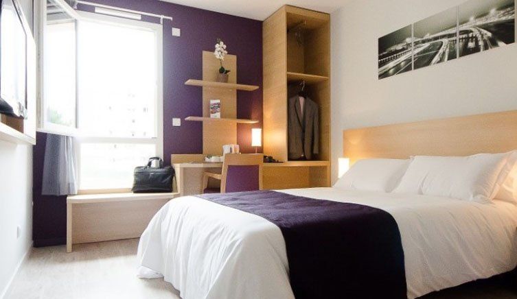 Chambre au Confort Suite Lyon Est