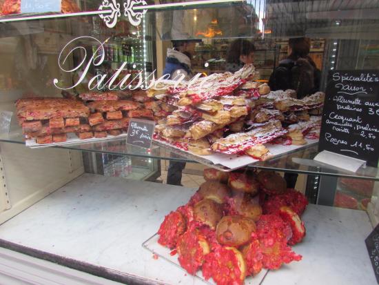 Spécialités lyonnaises brioche aux pralines à la boulangerie du palais